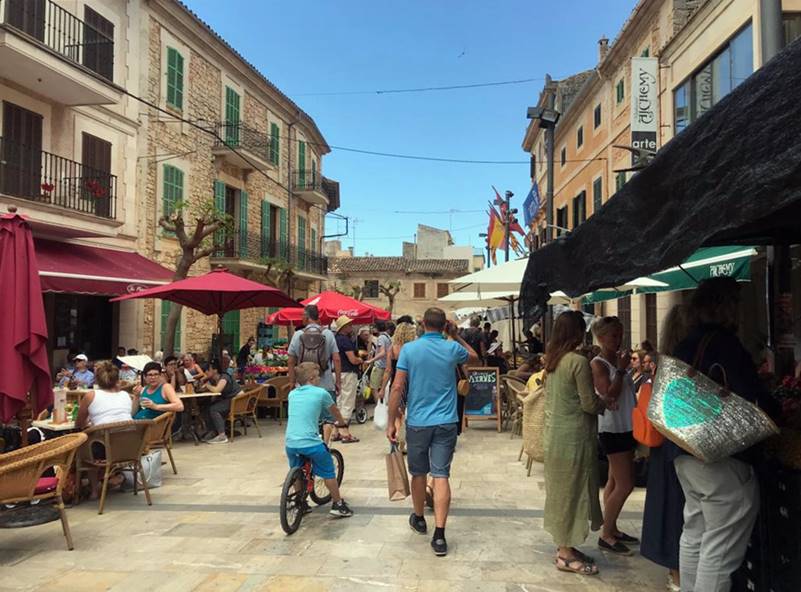 Mercado de Santanyí en Mallorca Tourist Guide
